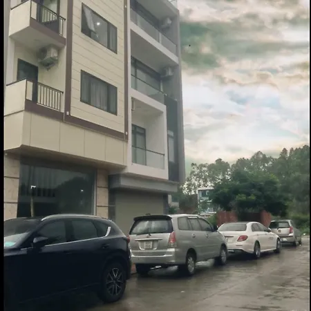 Saturn Hotel